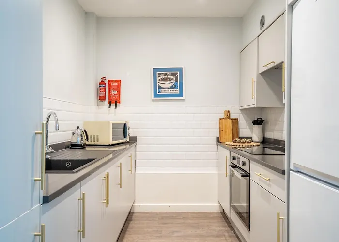 The Falcon - 10 * York